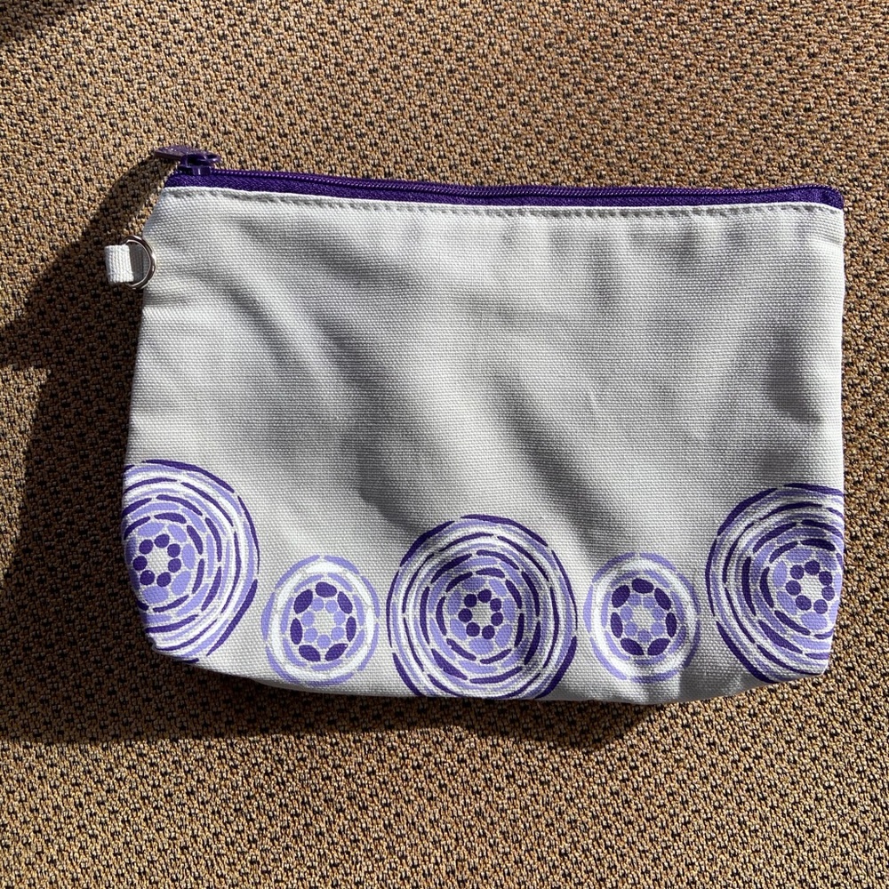 💚 3/$30 Thirty One Mini Zipper Pouch